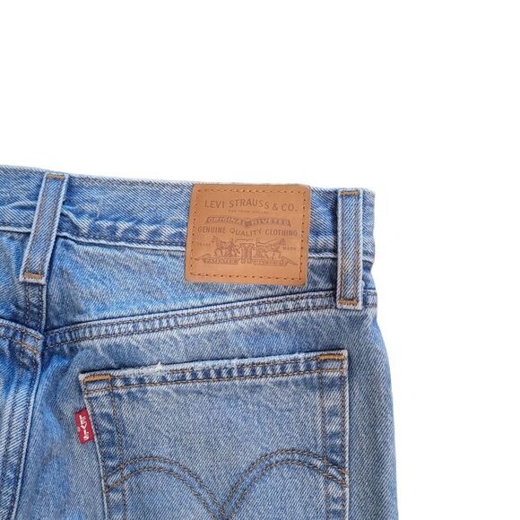 Levi Wedgie High Waist Distressed Ankle Jeans Size 25 - Picture 8 of 9